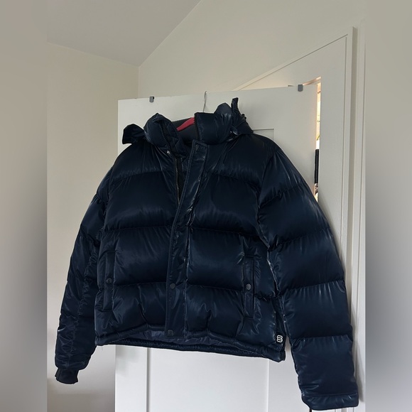 Aritzia Super Puff Shorty - Liquid Shine - Picture 1 of 7